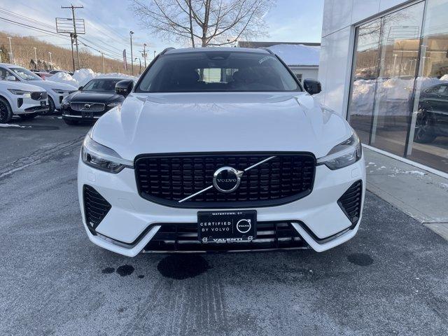 Volvo XC60 2025