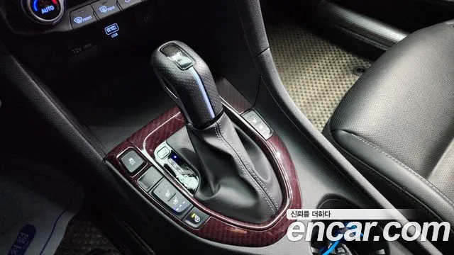 Hyundai Veloster 2021