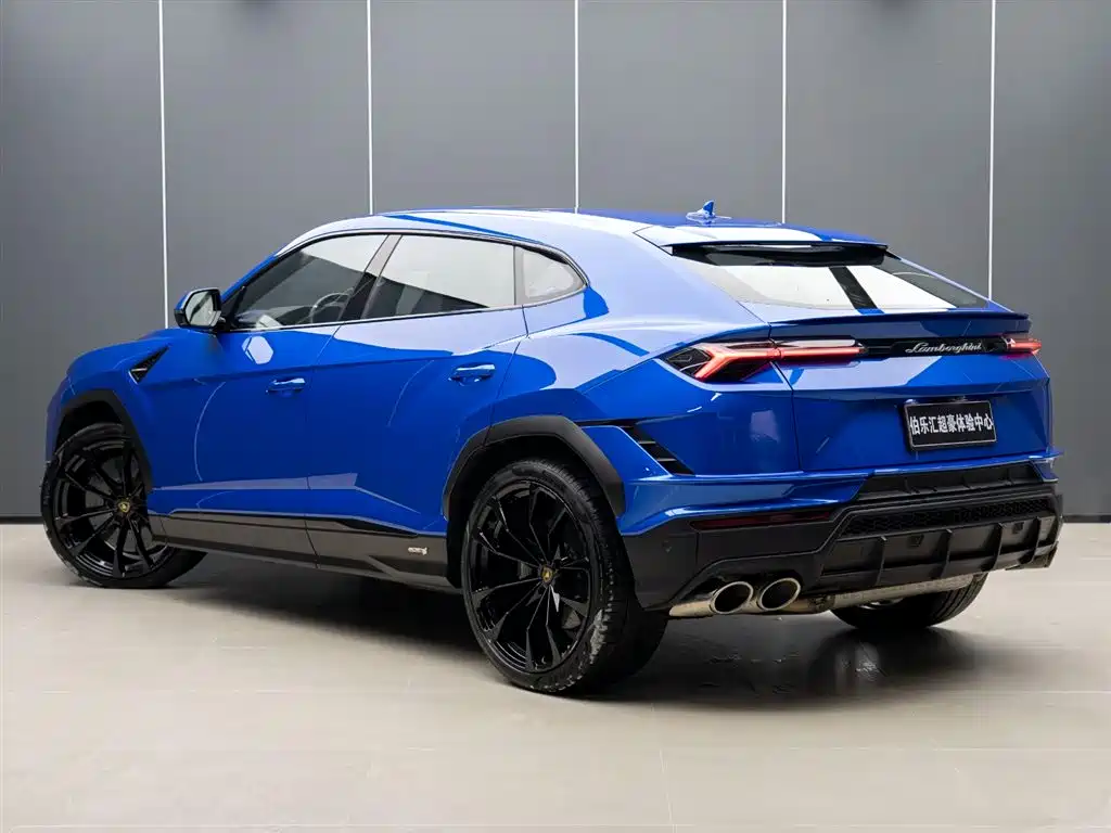 Lamborghini Urus 2024