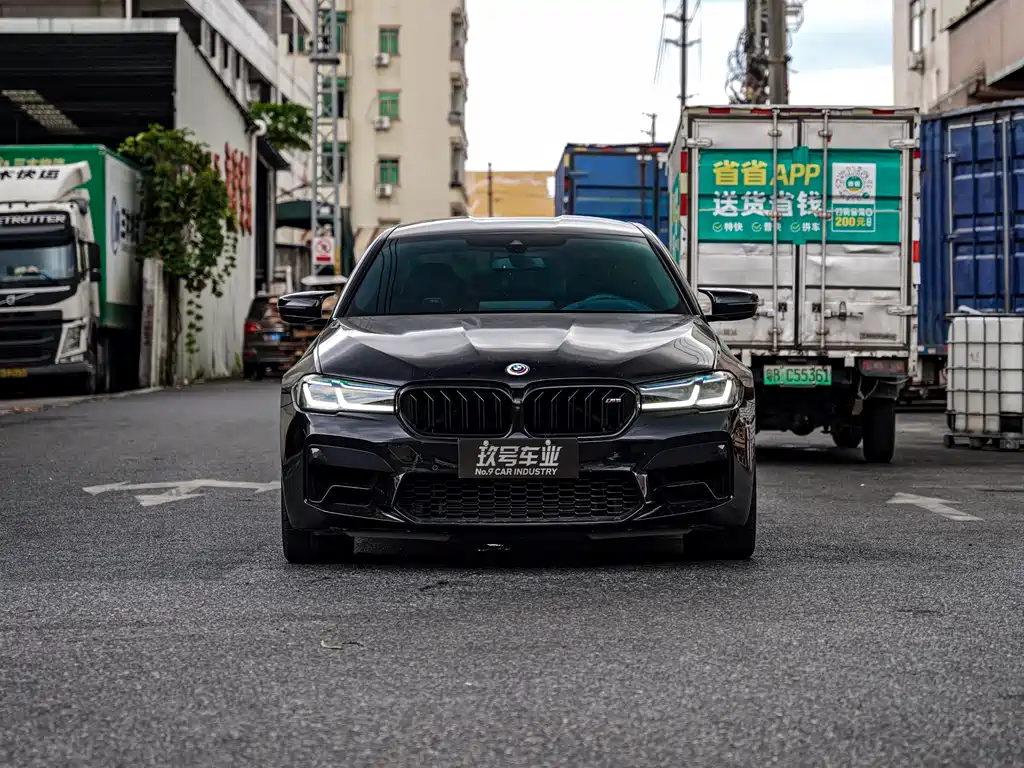 BMW M5 2023