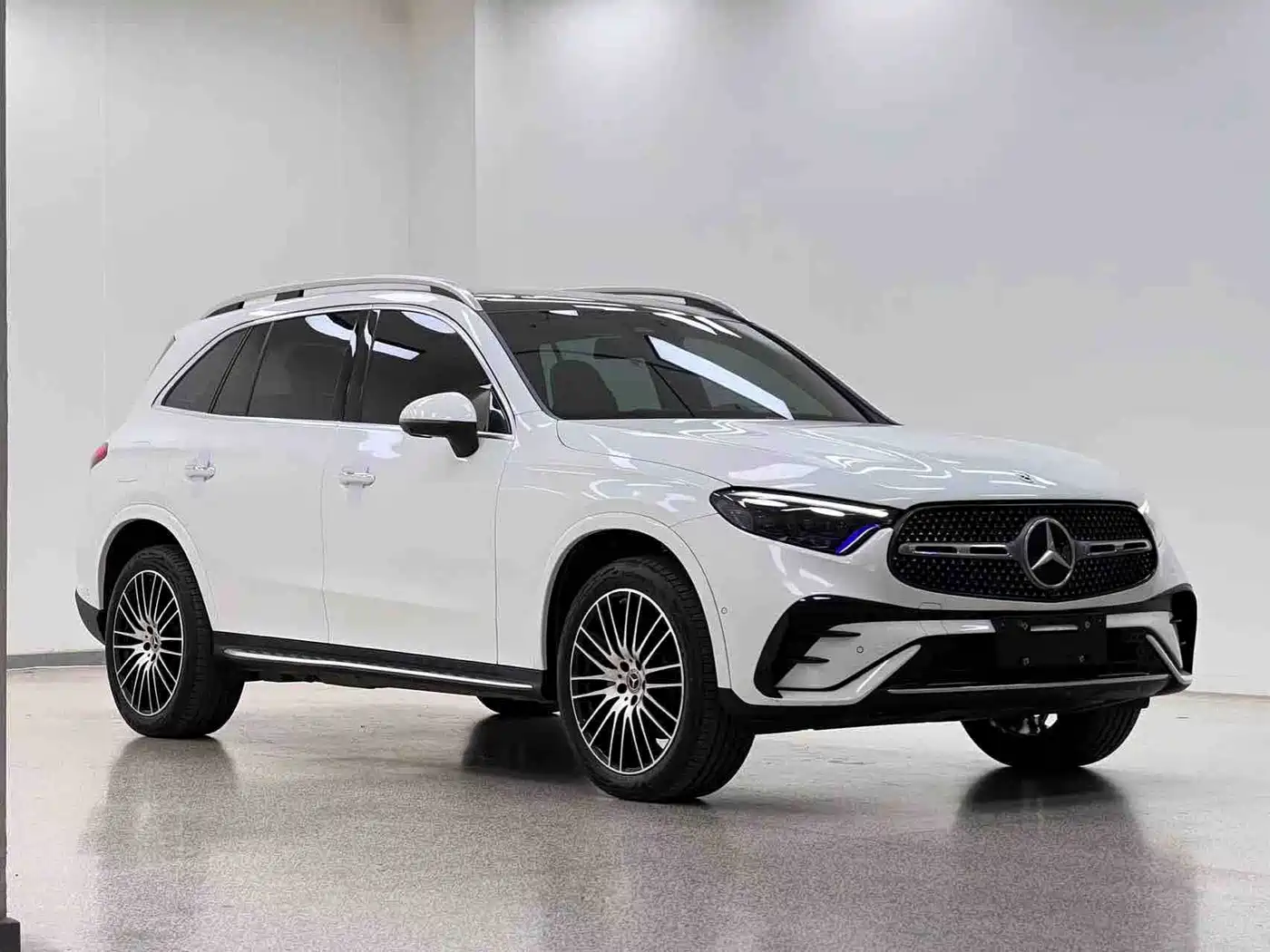 Mercedes-Benz GLC 2023