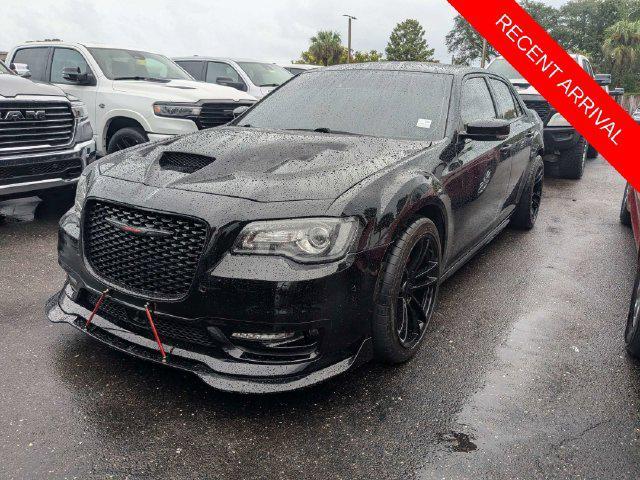 Chrysler 300 2023