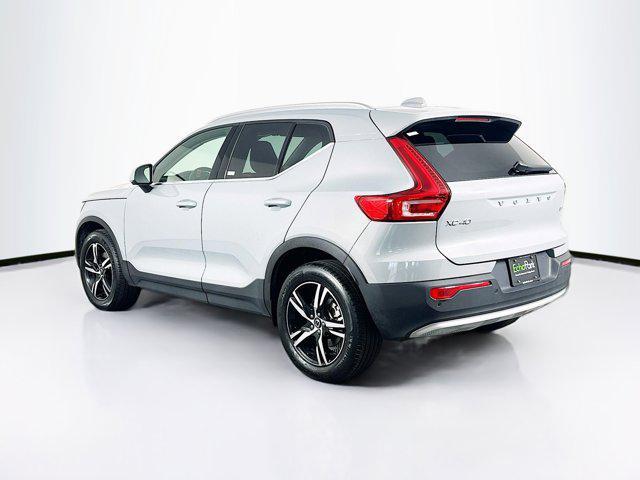 Volvo XC40 2025