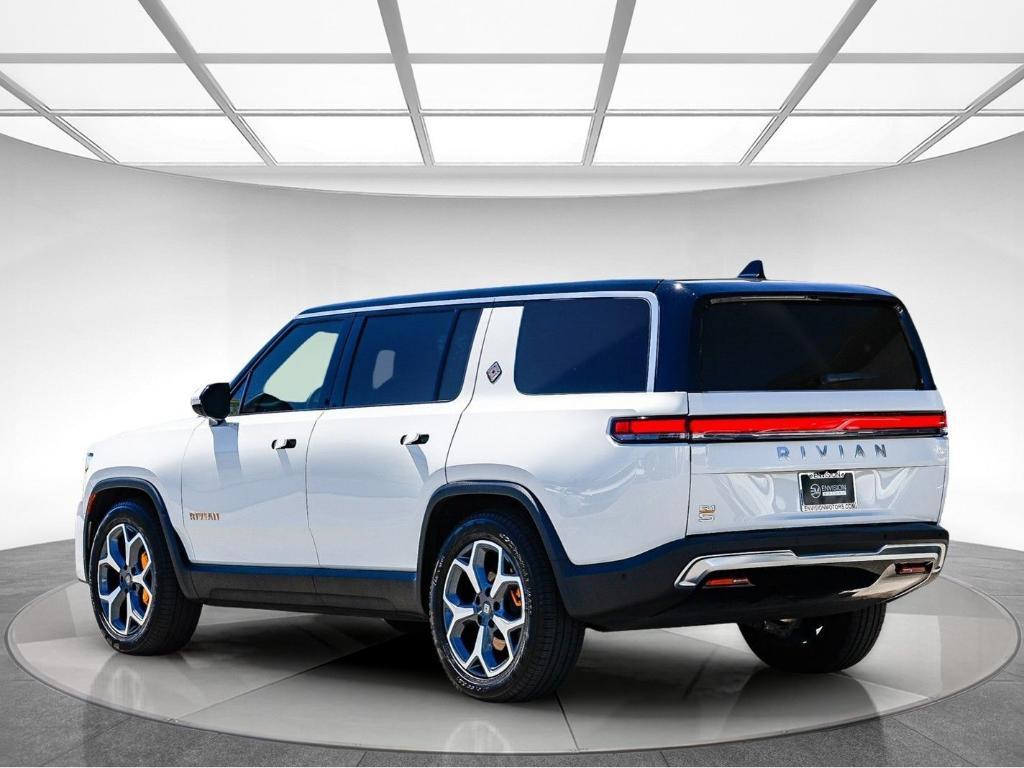 Rivian R1S 2024