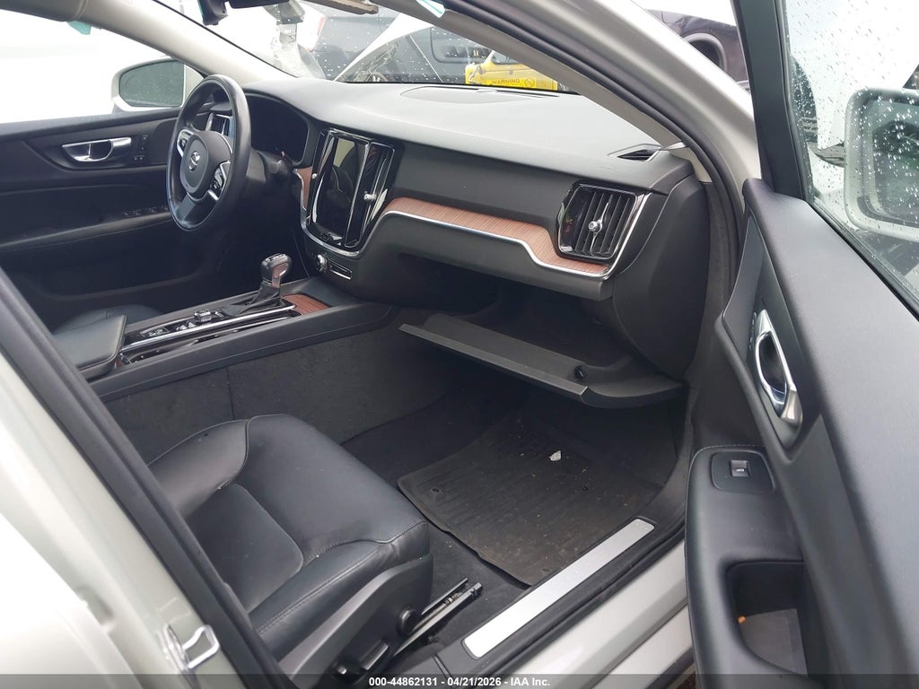 Volvo S60 2021
