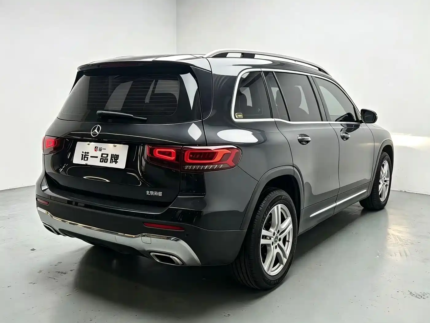 Mercedes-Benz GLB 2023