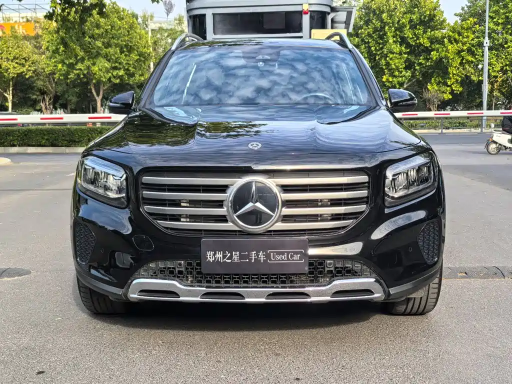 Mercedes-Benz GLB 2025