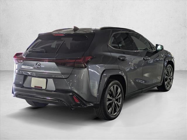 Lexus UX 2024