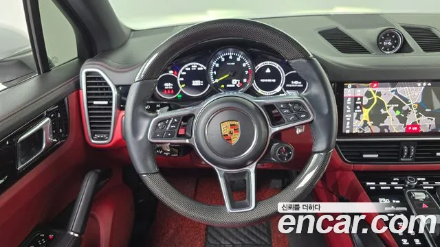 Porsche Cayenne 2021