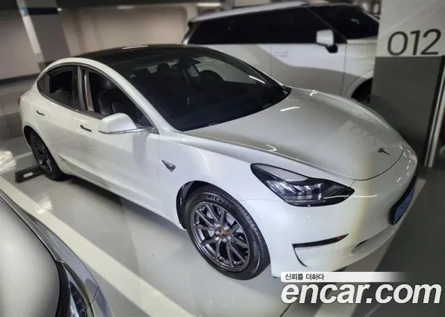 Tesla Model 3 2020