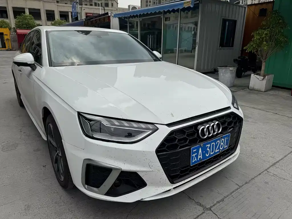Audi A4 2023