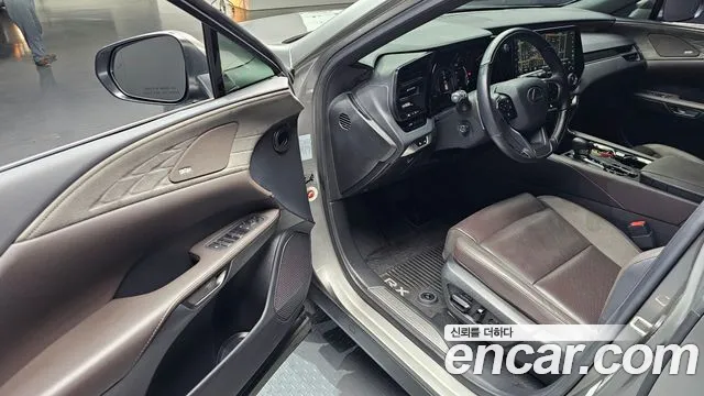 Lexus RX 2024