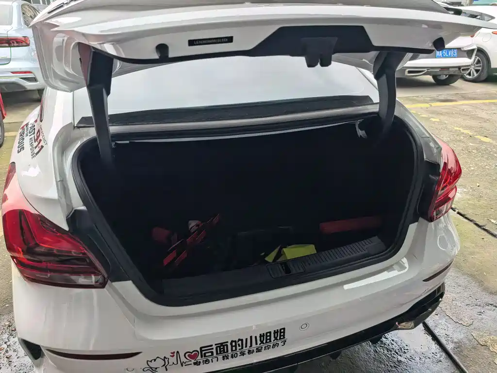 MG MG5 2022