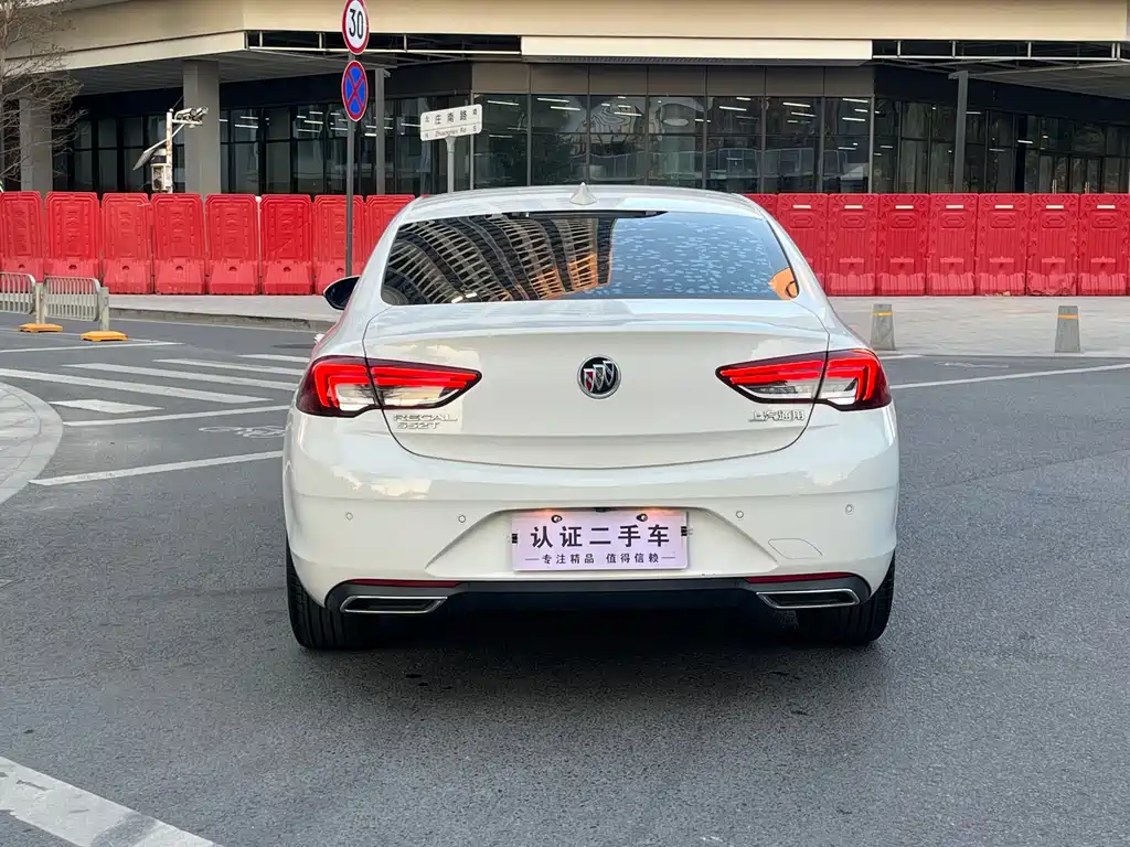 Buick Regal 2021