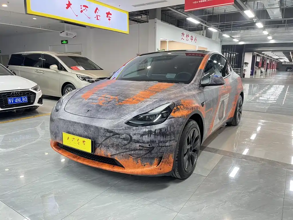 Tesla Model Y 2023