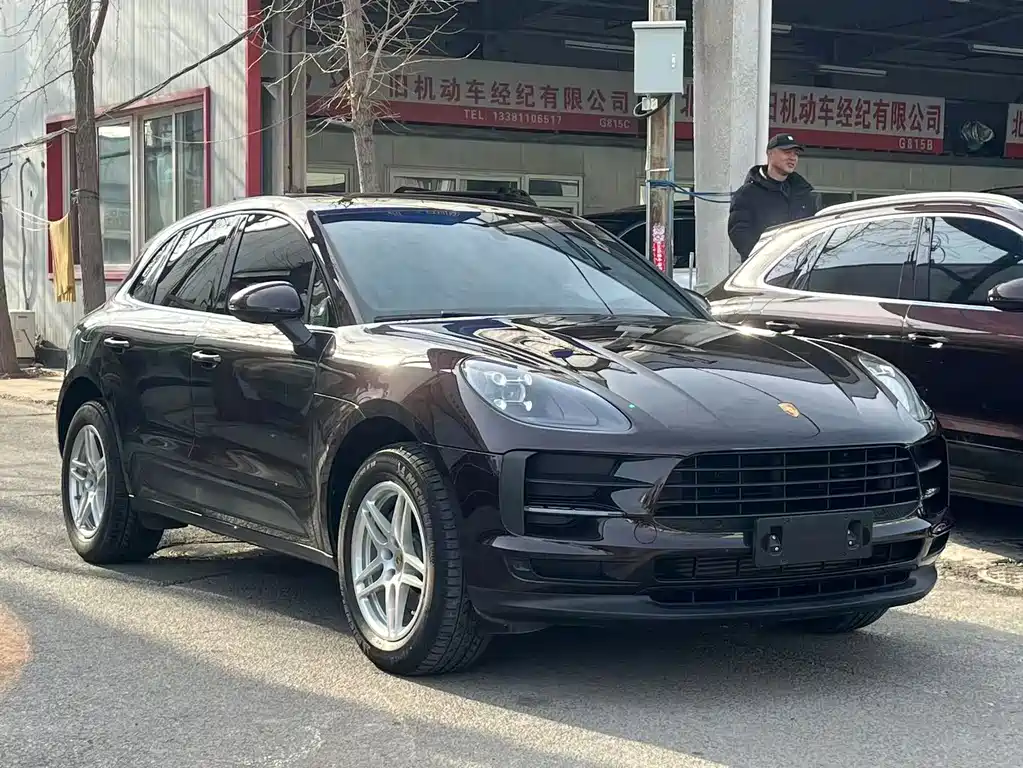 Porsche Macan 2021