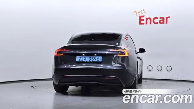 Tesla Model 3 2025