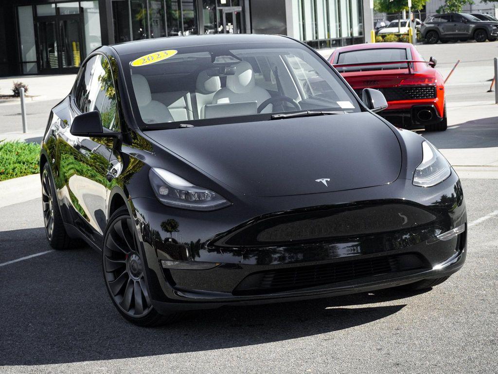 Tesla Model Y 2023
