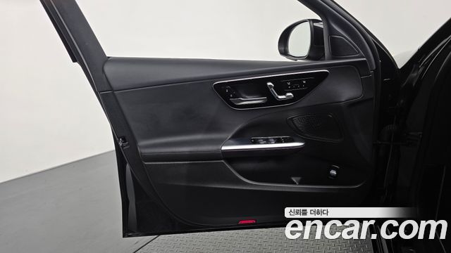 Mercedes-Benz C-Класс 2025