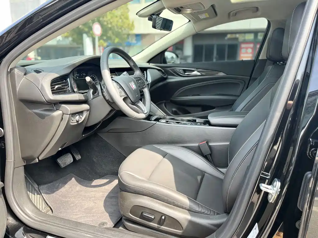 Buick Regal 2024