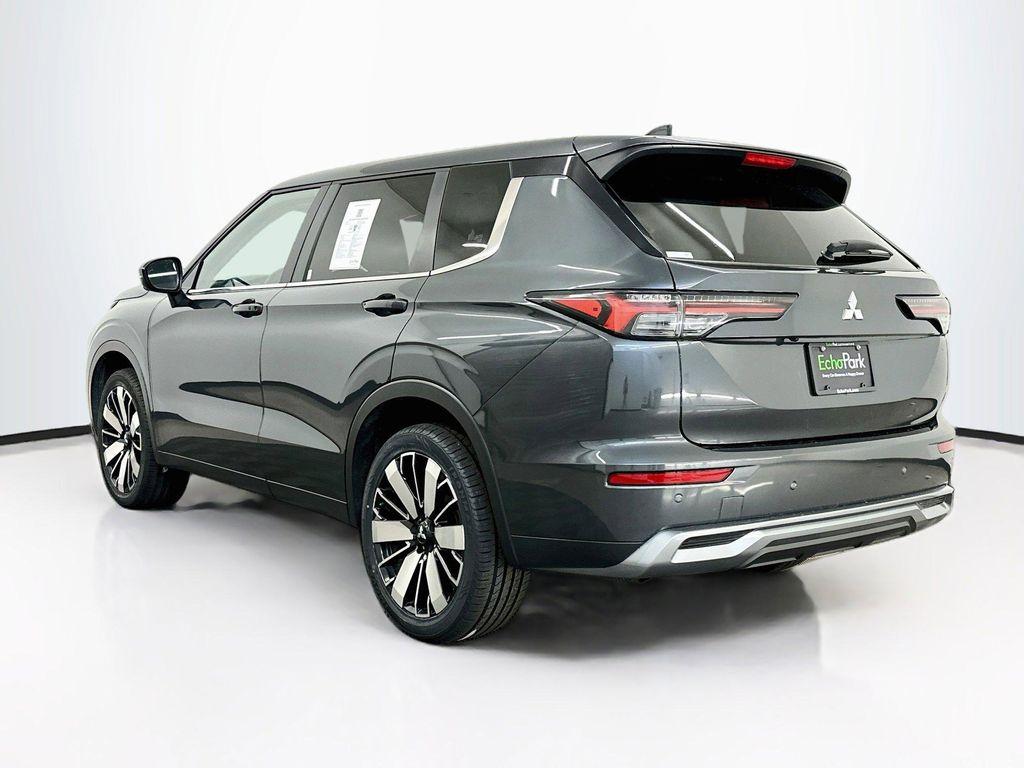 Mitsubishi Outlander 2025