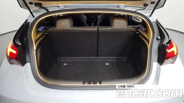 Hyundai Veloster 2020