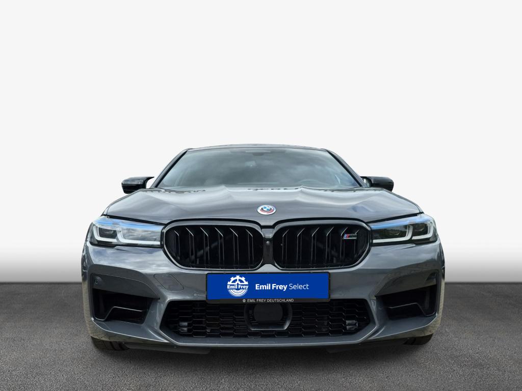 BMW M5 2022