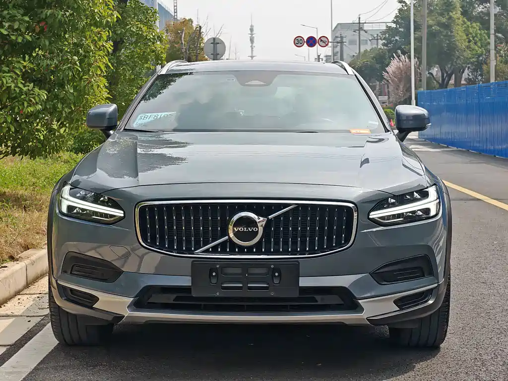 Volvo V90 2021
