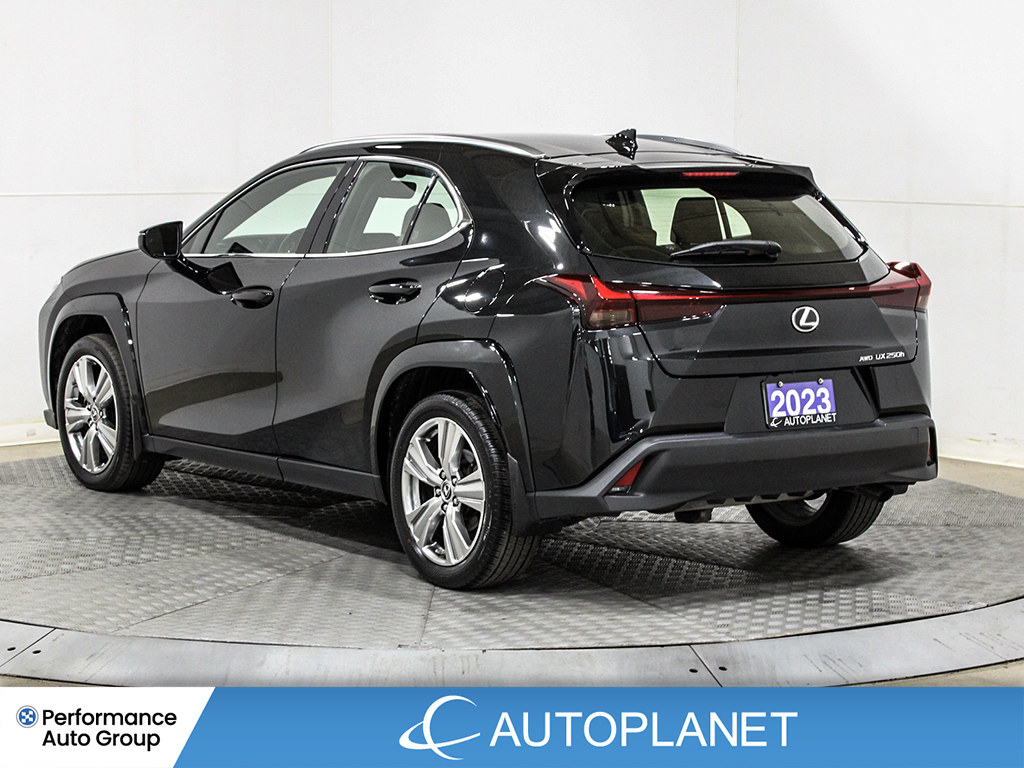 Lexus UX 2023