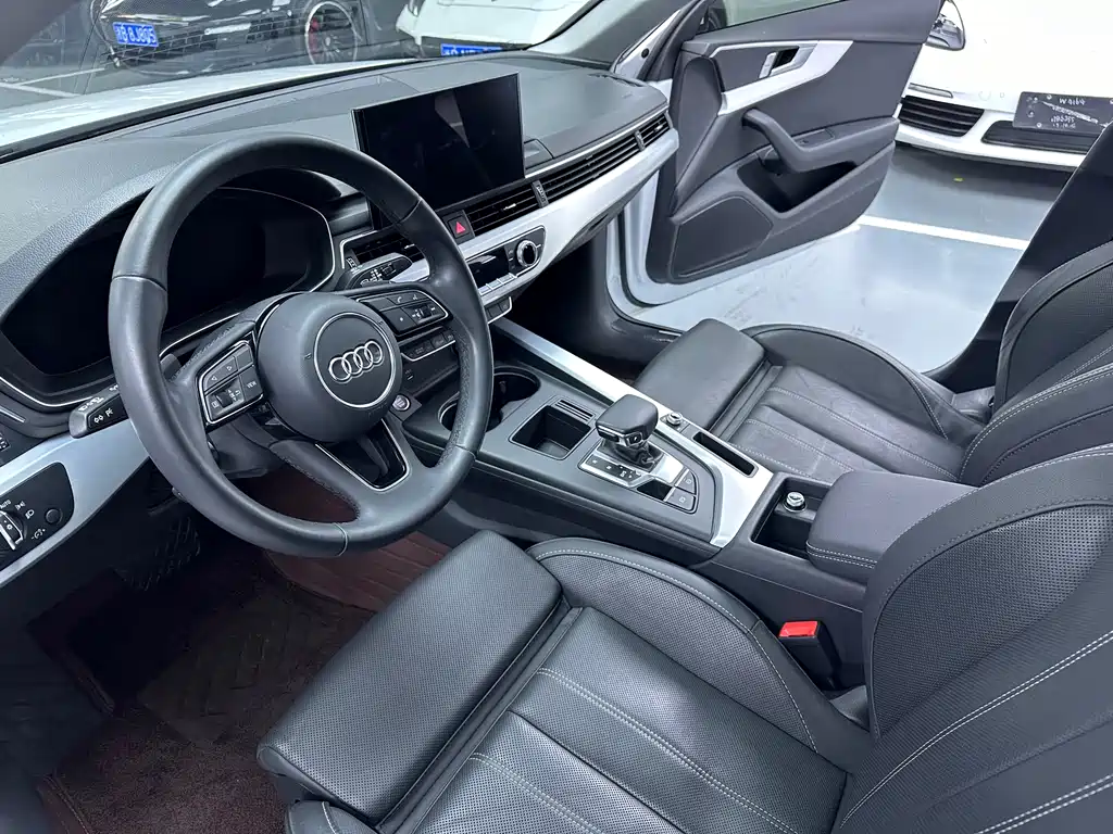 Audi A4 2024