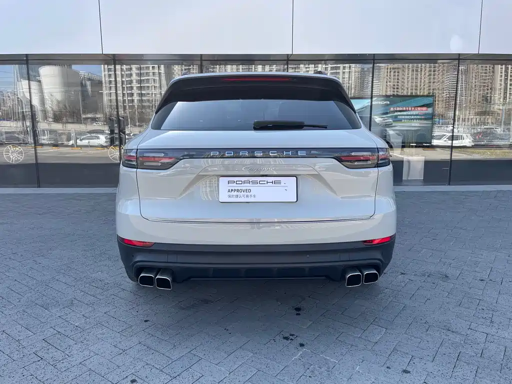Porsche Cayenne 2022