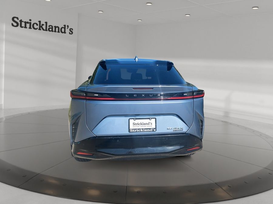 Lexus RZ 2023