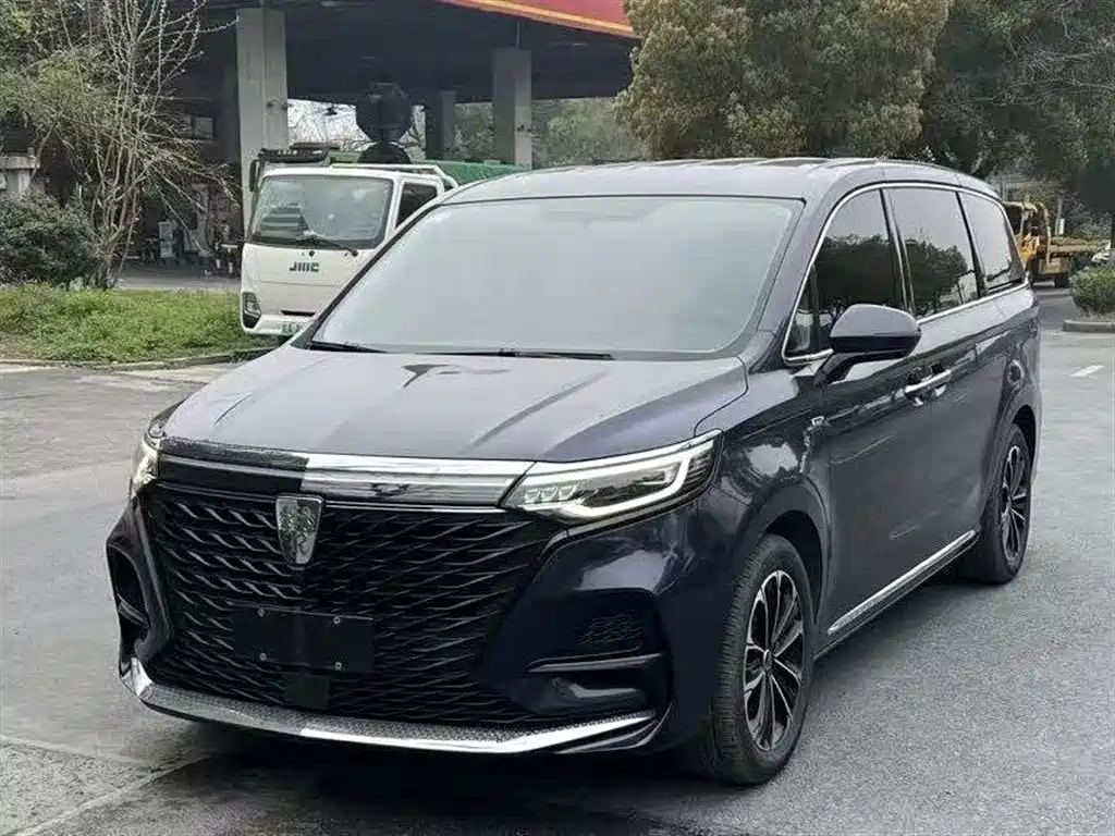 Roewe iMAX8 2021