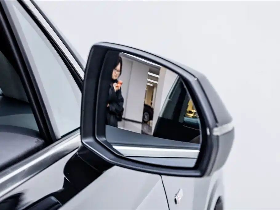 Audi Q7 2024