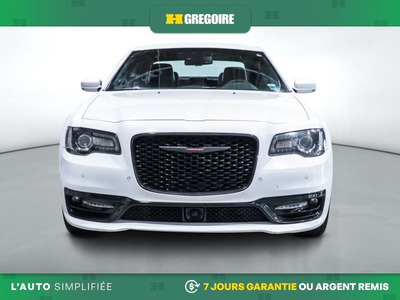 Chrysler 300 2023