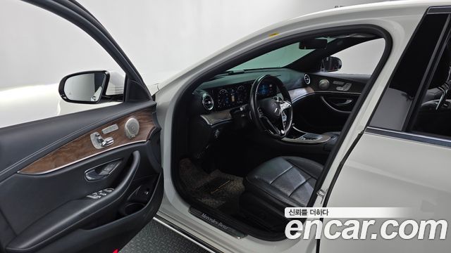Mercedes-Benz E-Класс 2021
