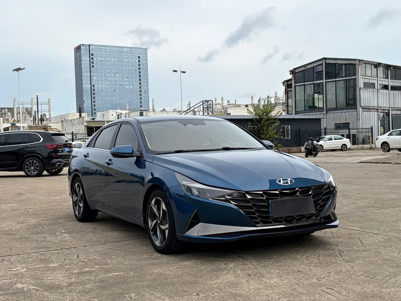 Hyundai Elantra 2022