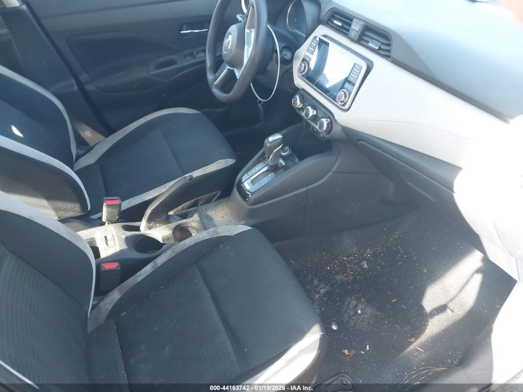 Nissan Versa 2021