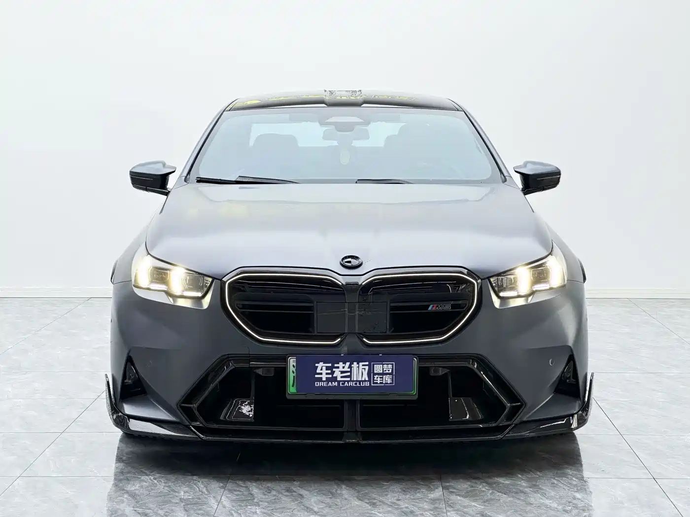BMW M5 2025