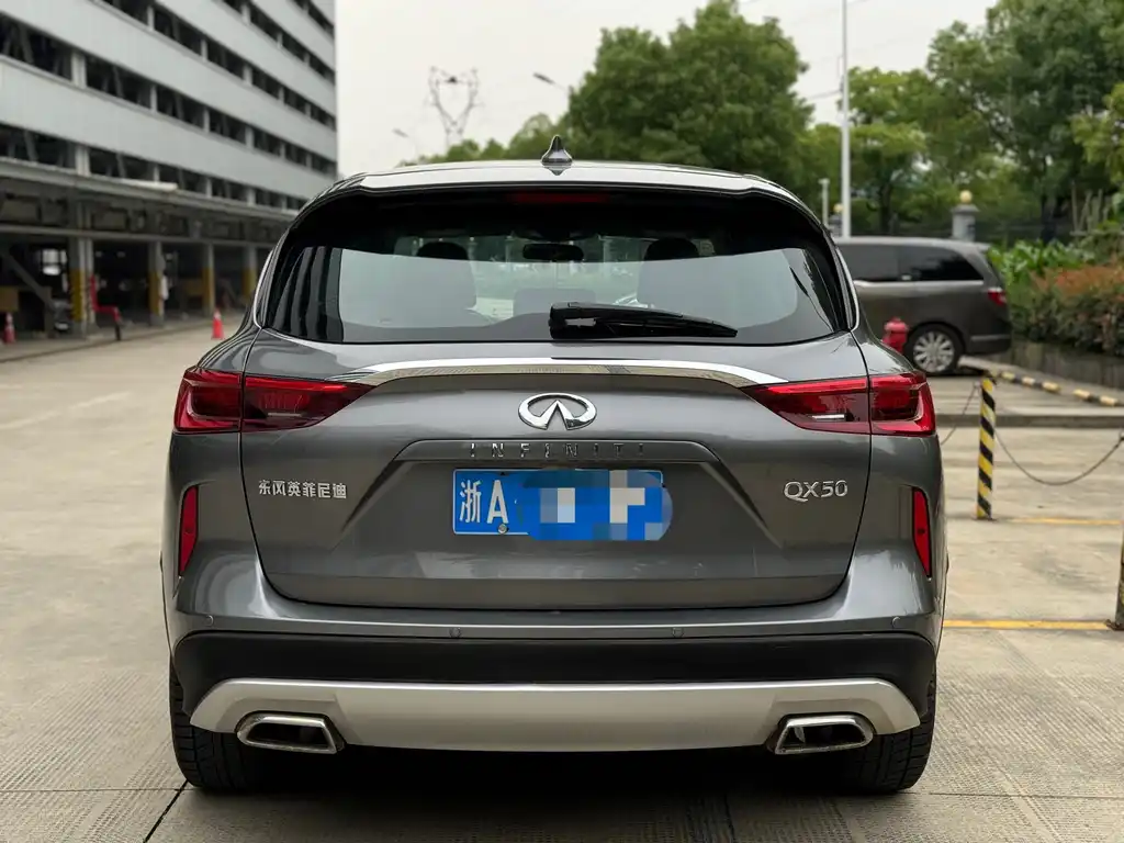 Infiniti QX50 2021