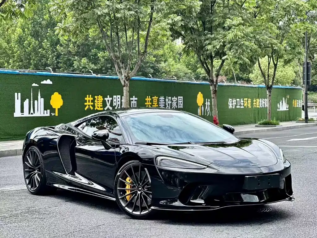 McLaren GT 2022