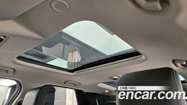 Land Rover Discovery 2022