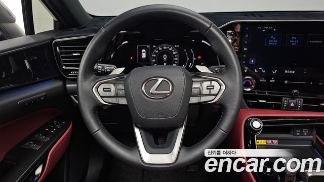 Lexus NX 2025