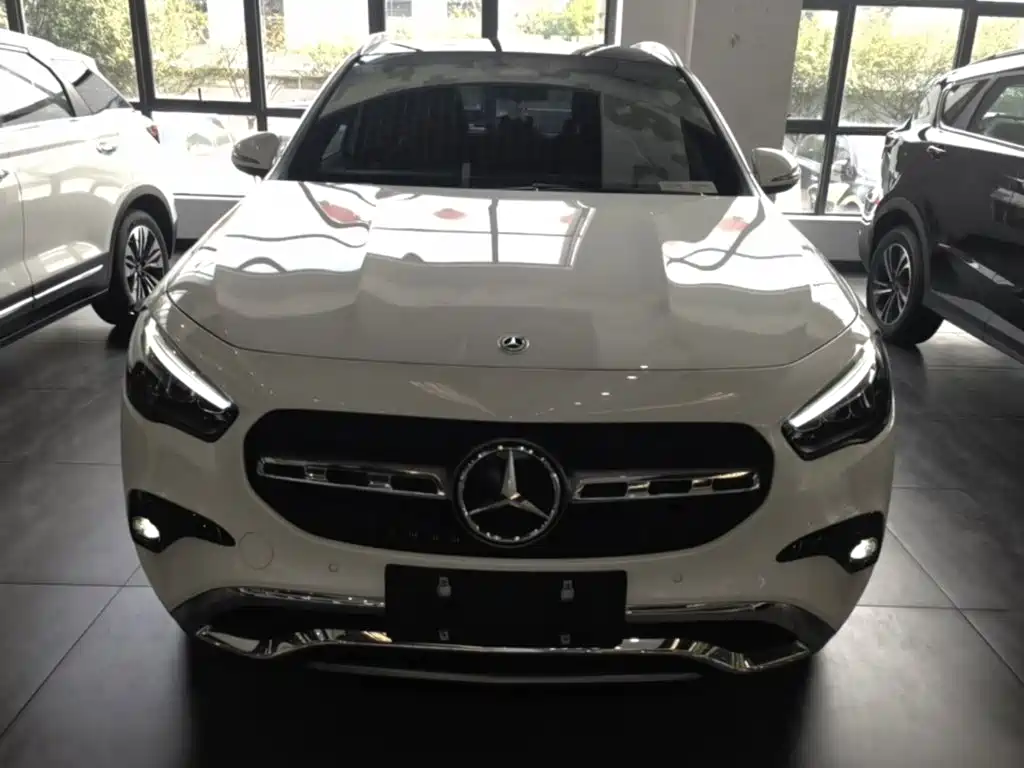 Mercedes-Benz GLA 2025