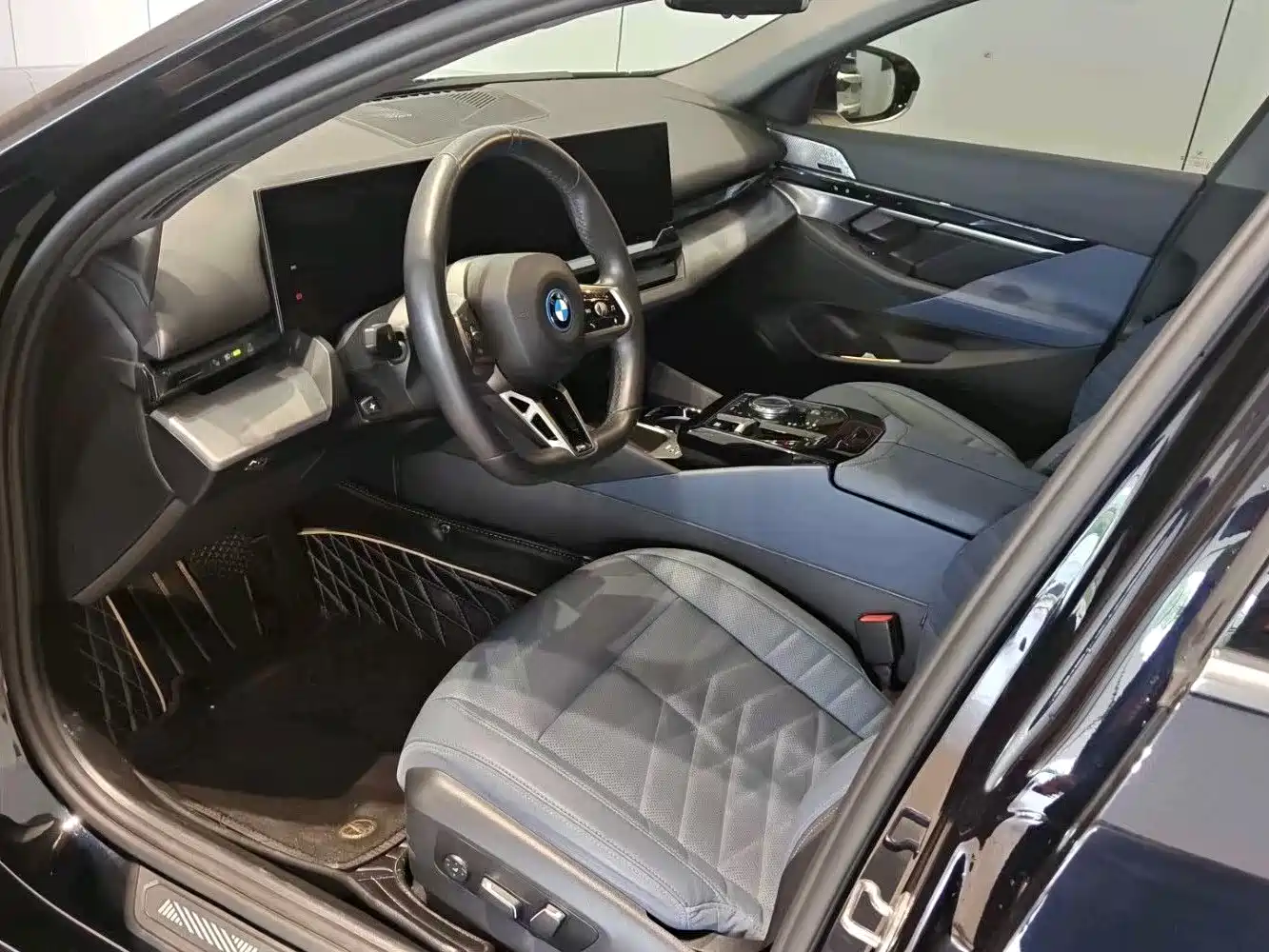 BMW i5 2024