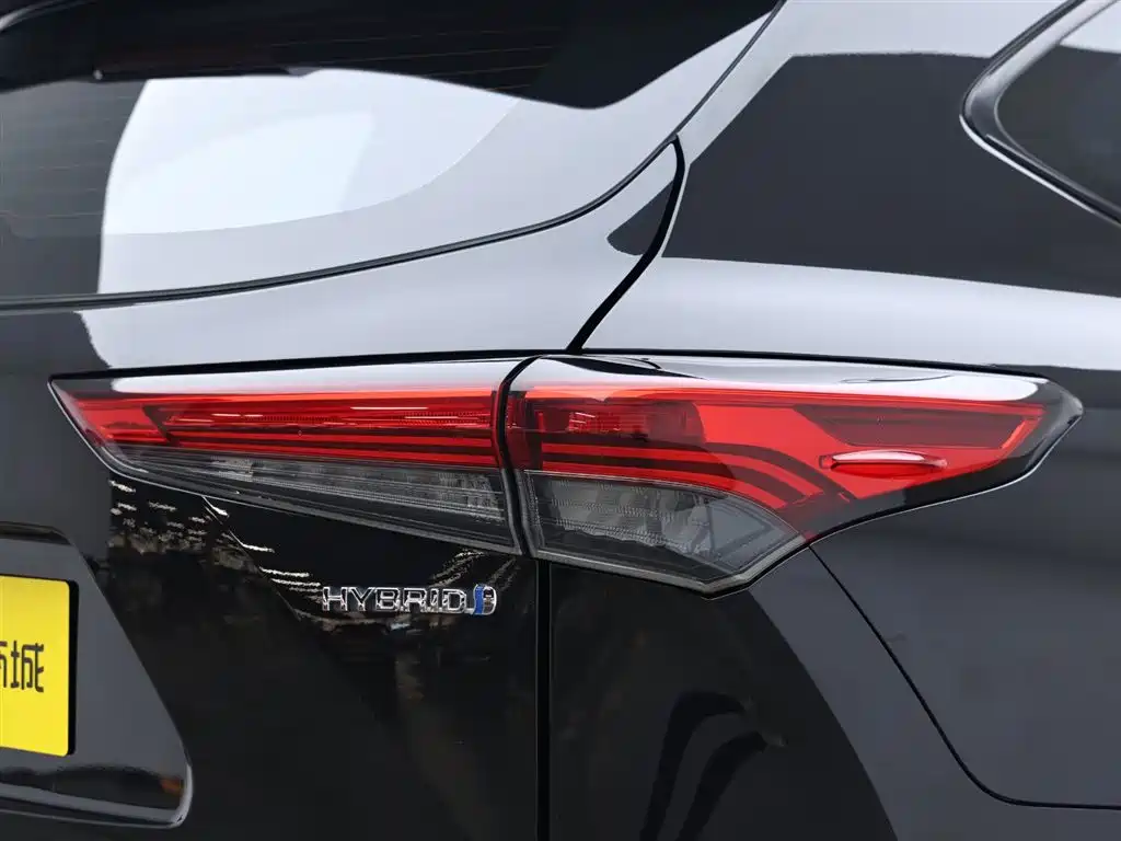 Toyota Crown 2022