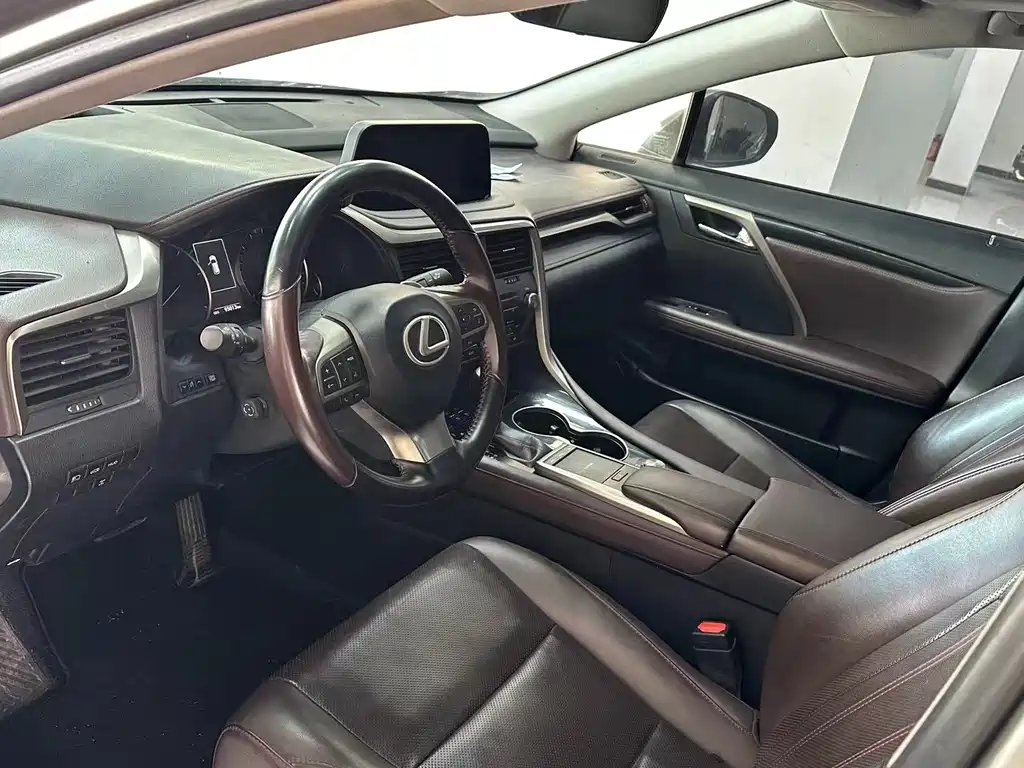 Lexus RX 2022
