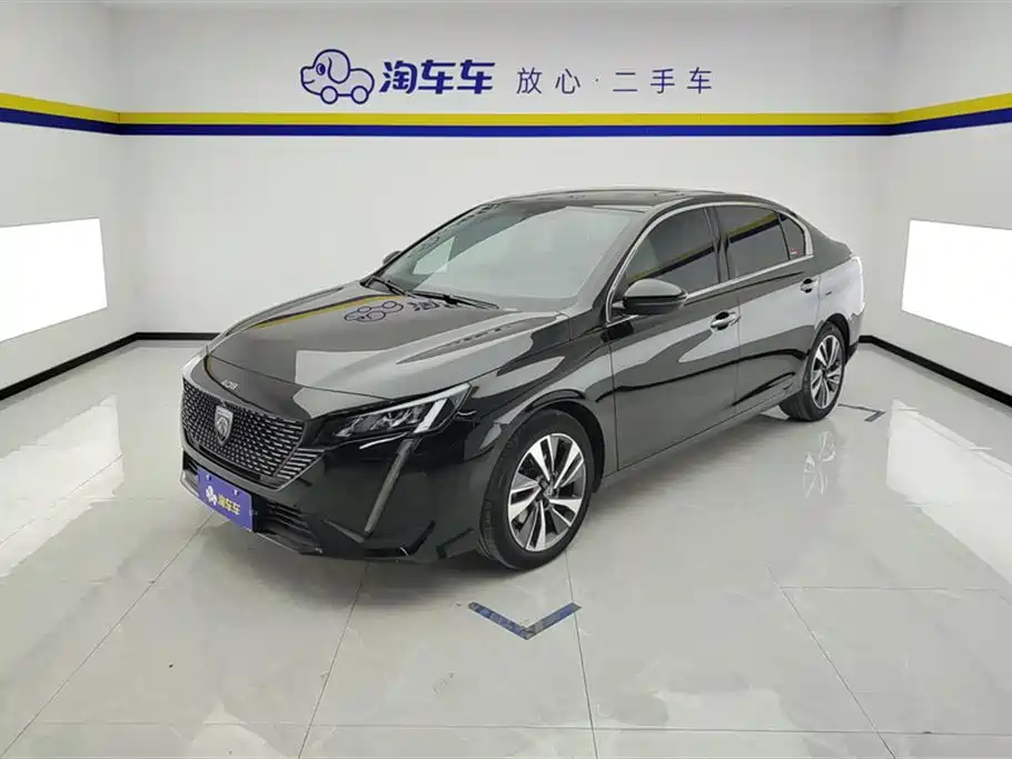 Peugeot 408 2022