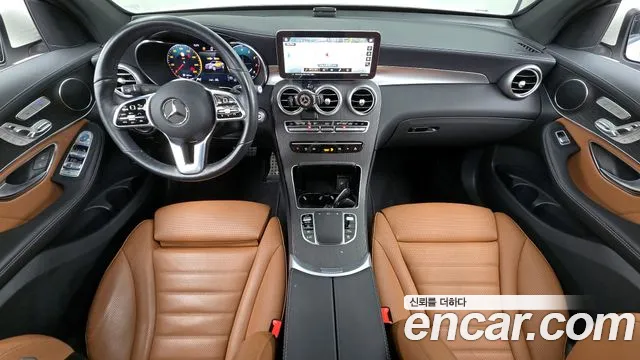 Mercedes-Benz GLC 2023