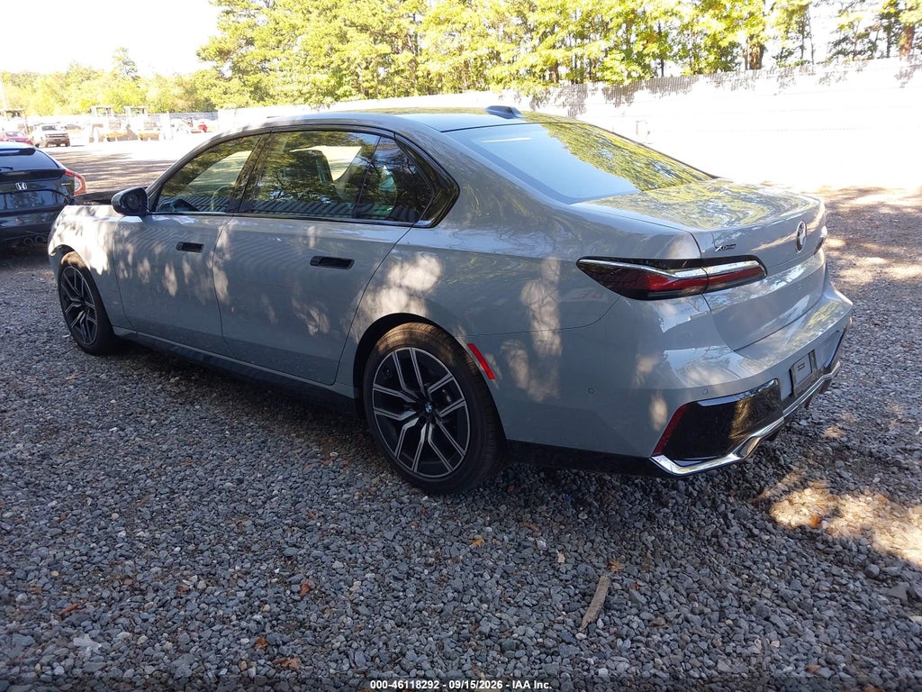 BMW 740 2026